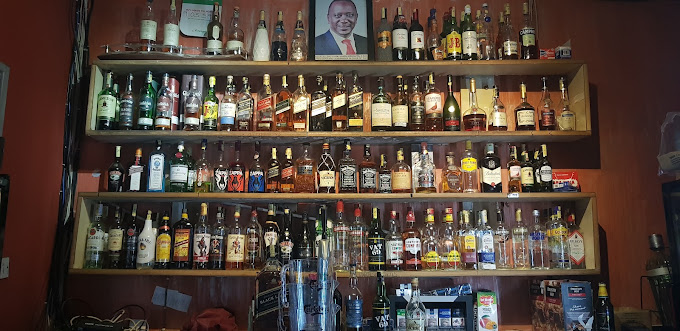 7 Degrees Bar Restaurant and Lounge