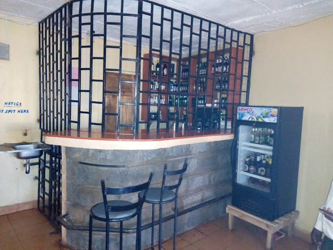 Hotel Leisure Palace, Kutus