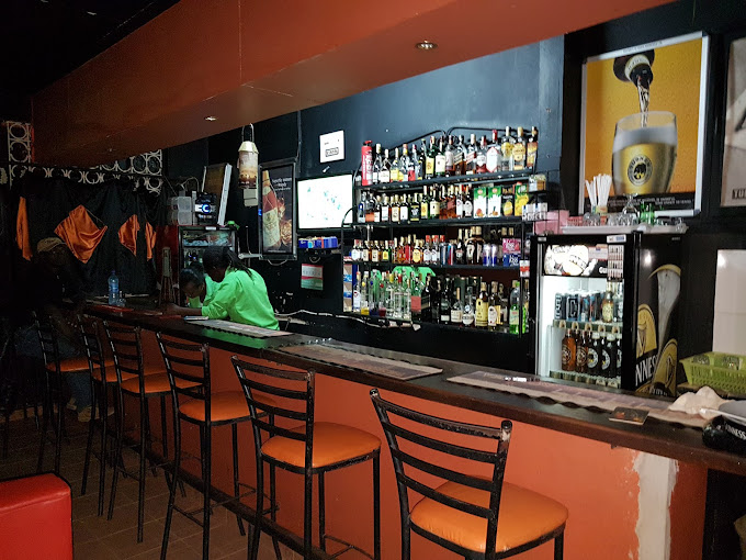 Catch 22 Lounge & Lodge