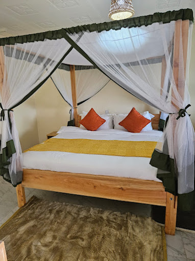 SUNGURA SAFARI CAMP