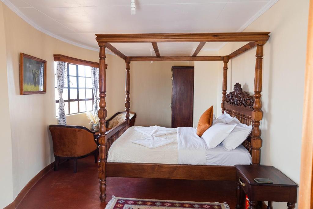 Wild Amboseli Ndovu Cottage.
