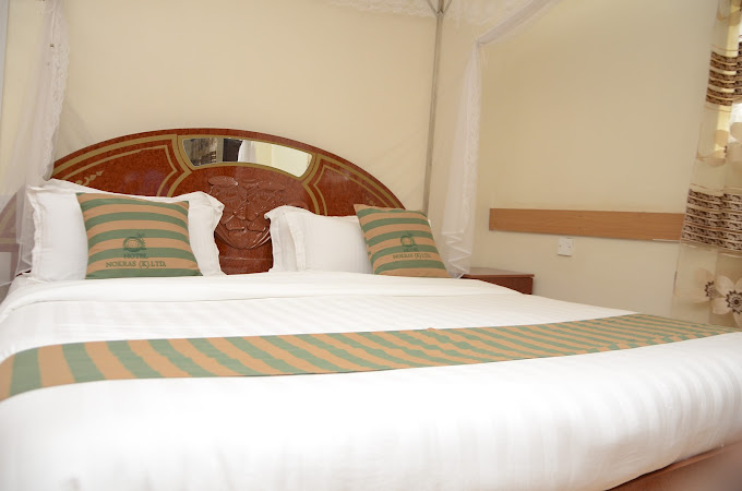 Nokras Hotel saw rooms