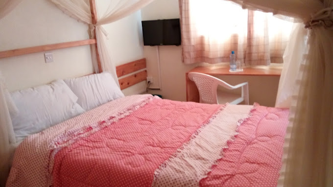 Golden Palm Breeze Hotel Kenol