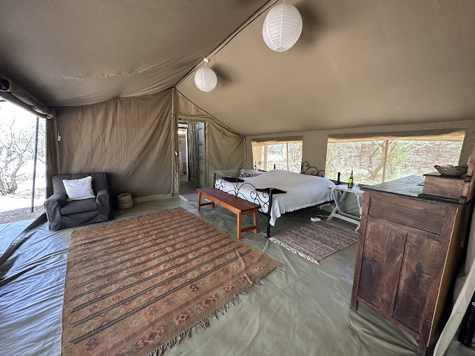 Tumaren Camp / Karisia Walking Safaris