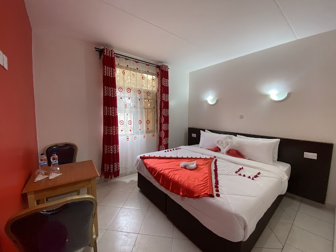 Kaputiei Safariland Hotel