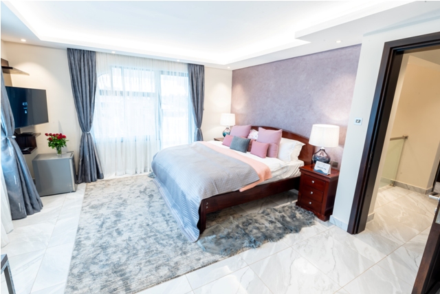 THE ROYAL KAY RESIDENCE