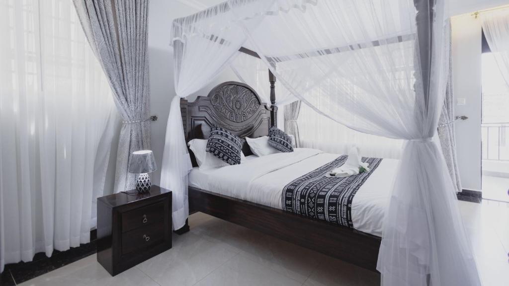 Skyhut Boutique House, LED-Lit Rooftop Dome