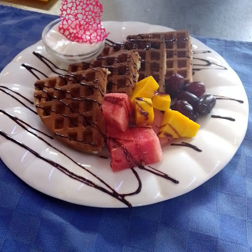 cliffneck restaurant kerugoya