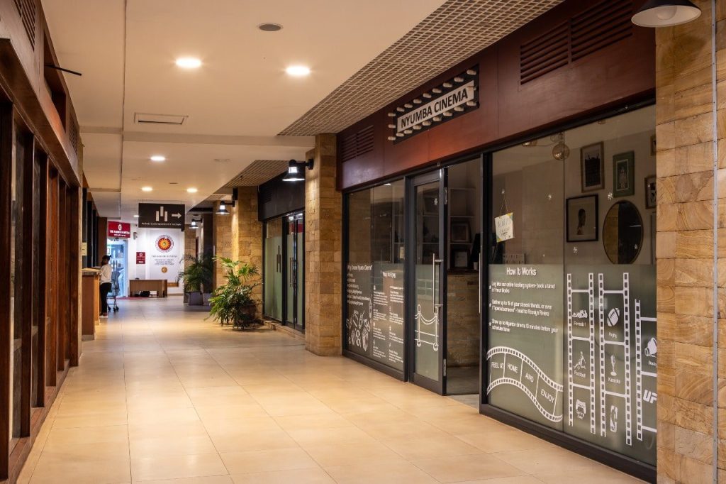 Rosslyn Riviera Mall