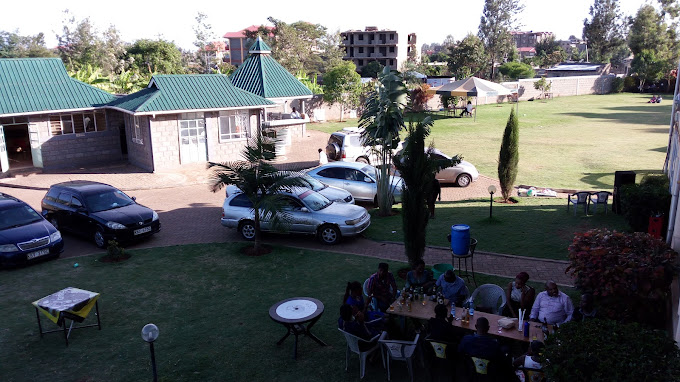 Golden Palm Breeze Hotel Kenol