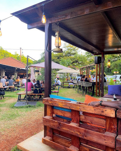 Crafty Chameleon Brewhouse and Restaurant