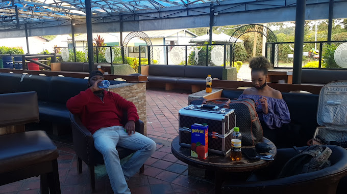 Quins Bar & Restaurant