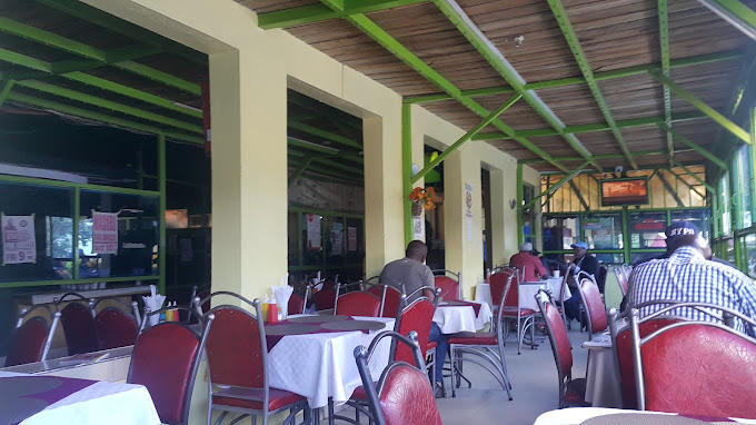 Fine Breeze Bar And Grill