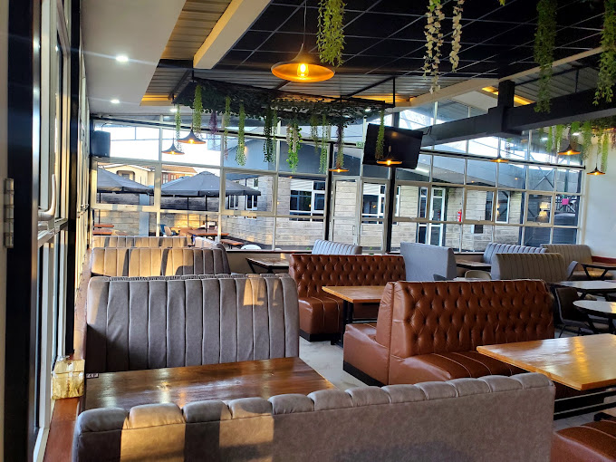 Fami Grill. Restaurant & Coffee-ness