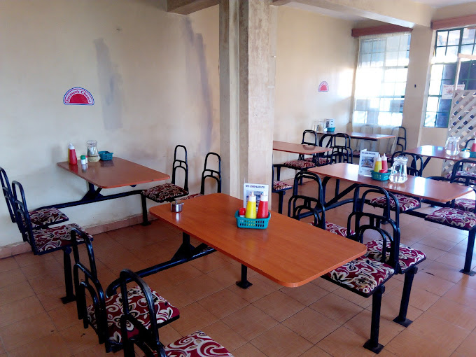 Hotel Leisure Palace, Kutus