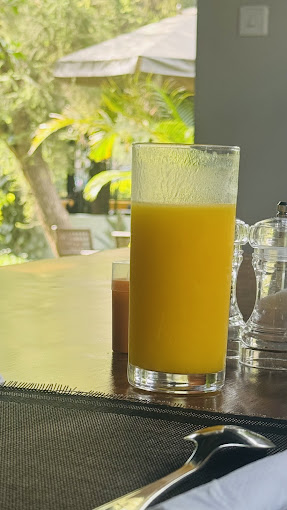 Hooyos Kitchen & Poetry