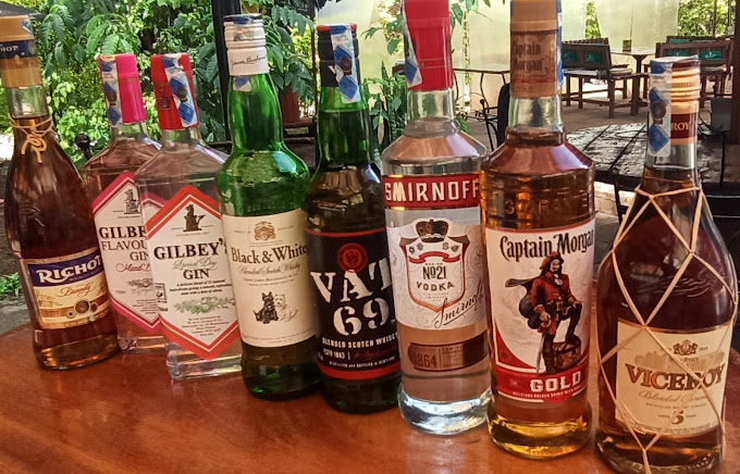 7 Degrees Bar Restaurant and Lounge