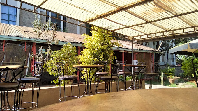 7 Degrees Bar Restaurant and Lounge