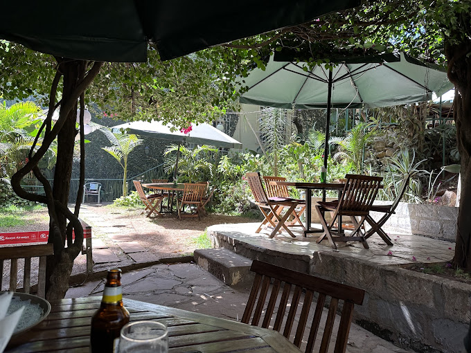 Hunger’s Nest Family Restaurant & Bar