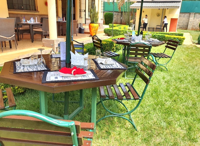 Smothers Suites & Restaurant