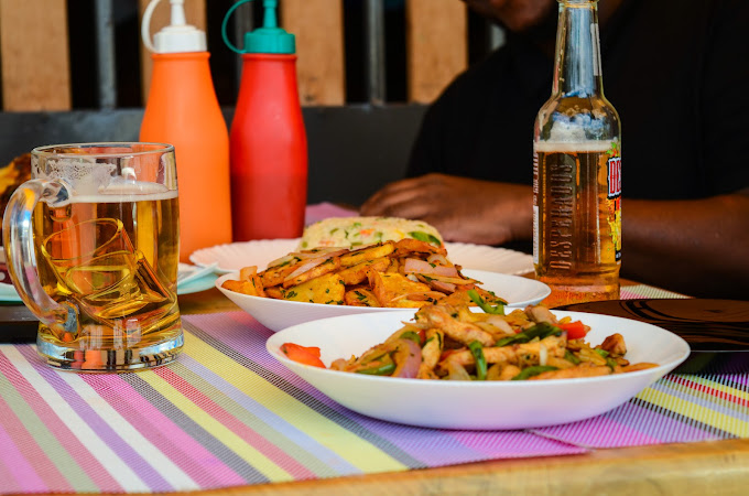 Franky’s Cocktail Spot – Upperhill