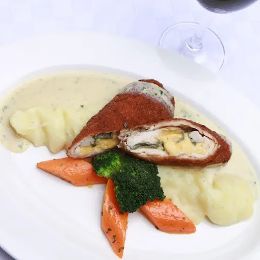 Bonds Garden Restaurant