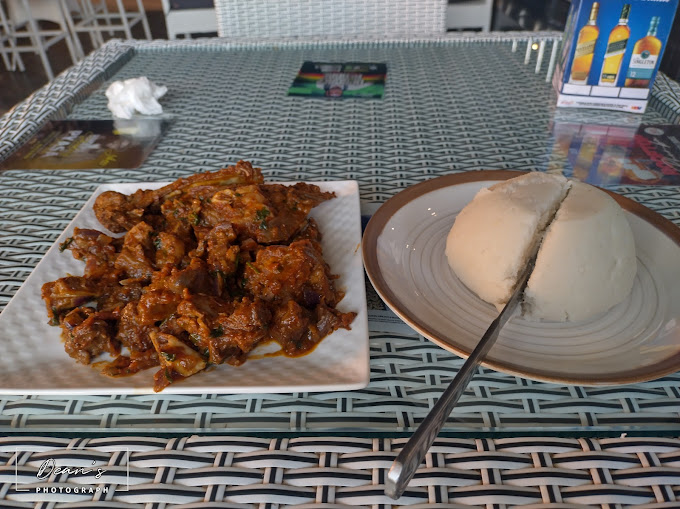 Pyasa Lounge & Restaurant