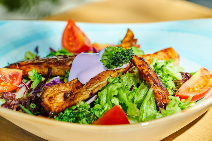 Qmins Bar and Kitchen