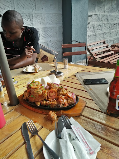 Nokras Hotel saw rooms