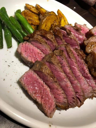 Catch 22 Lounge & Lodge