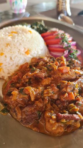 Oloosikitok Hill View Lodge, Samuli