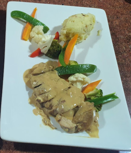 Smothers Suites & Restaurant