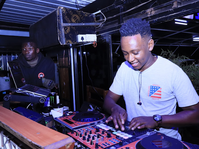 Solana Junction Lounge