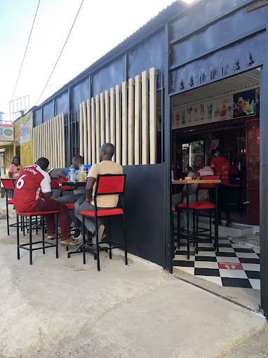 Franky’s Cocktail Spot – Upperhill