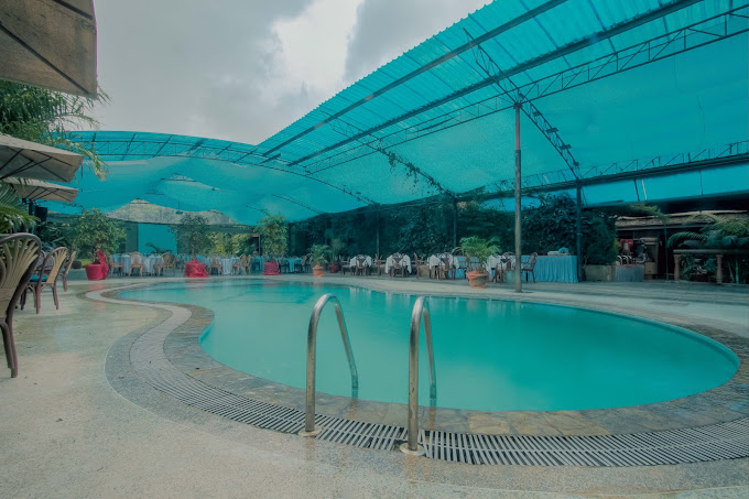 Bonds Garden Restaurant