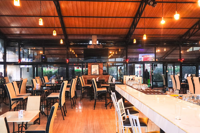 Truce Lounge & Grill