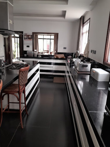 Florances Rest House