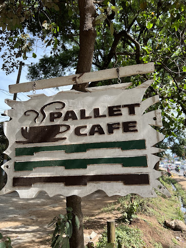 Pallet Cafe