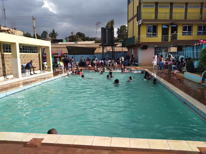 Villa Park Springs Hotel