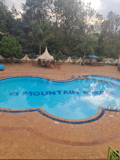 Mountain Breeze Hotel