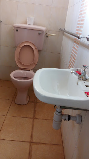 Golden Palm Breeze Hotel Kenol