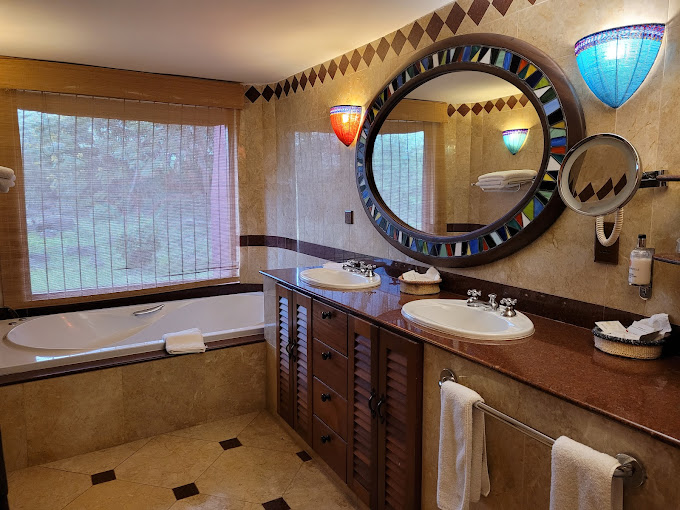 Amboseli Serena Safari Lodge