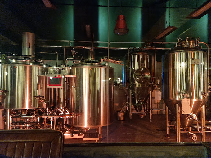 Crafty Chameleon Brewhouse and Restaurant