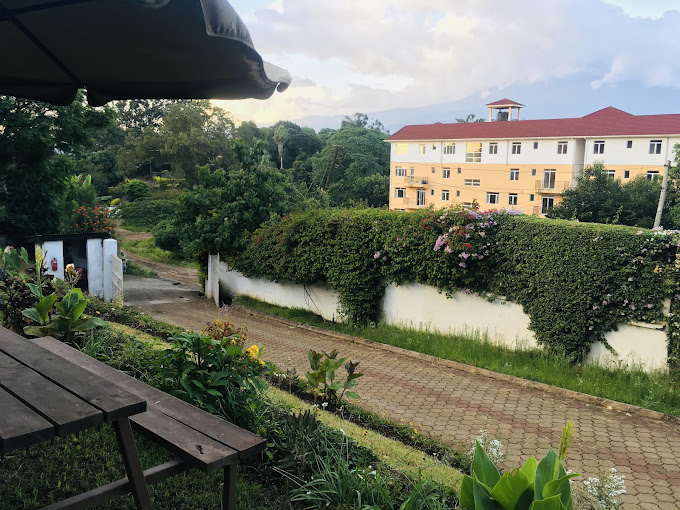 Boulevard Inn Mt. Meru