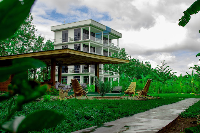 Shose Farmhouse Chalets & Campsite