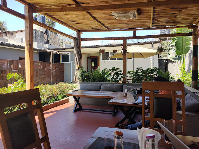 Blossoms Cafe & Wine Bar