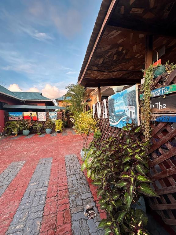 Travellers Home Tz (kifumbu)