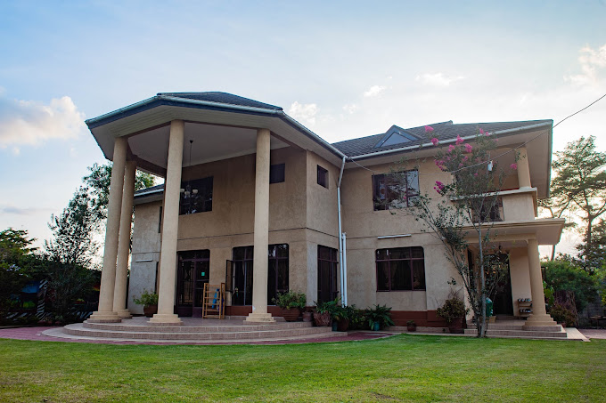 The White House of Tanzania, Luxury Hostel