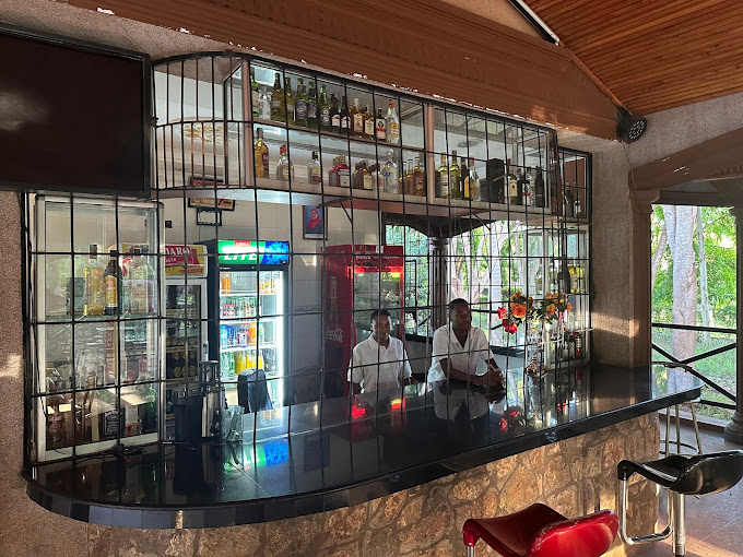 African Flower Hotel