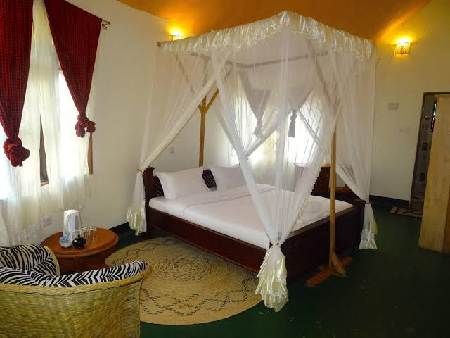 Vijiji Center Lodge and Safari